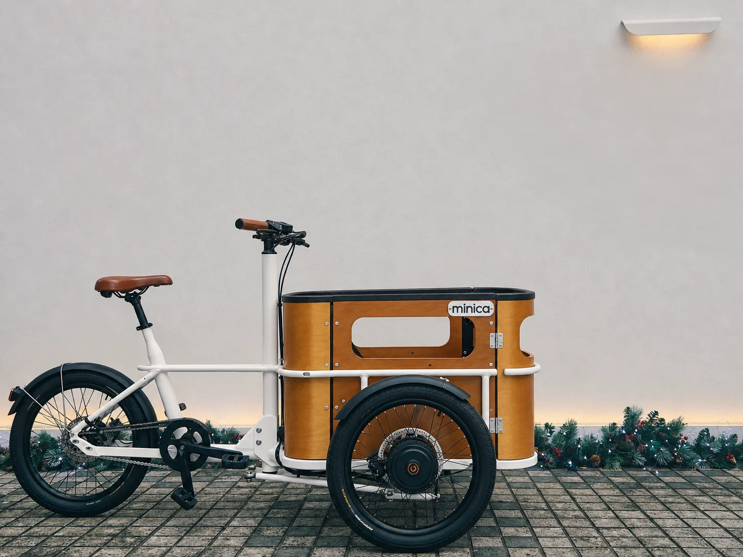 minica e-cargo bike with wooden box